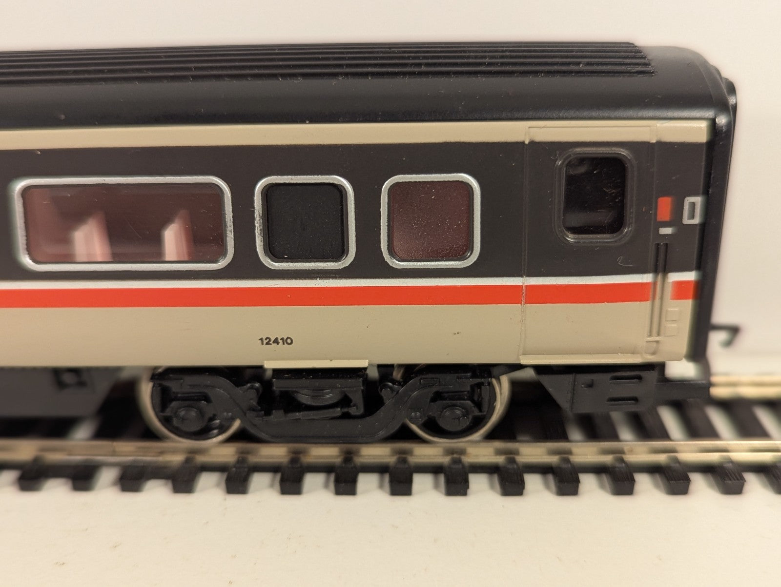 Hornby OO Gauge BR Mk4 TSO Coach No.12410