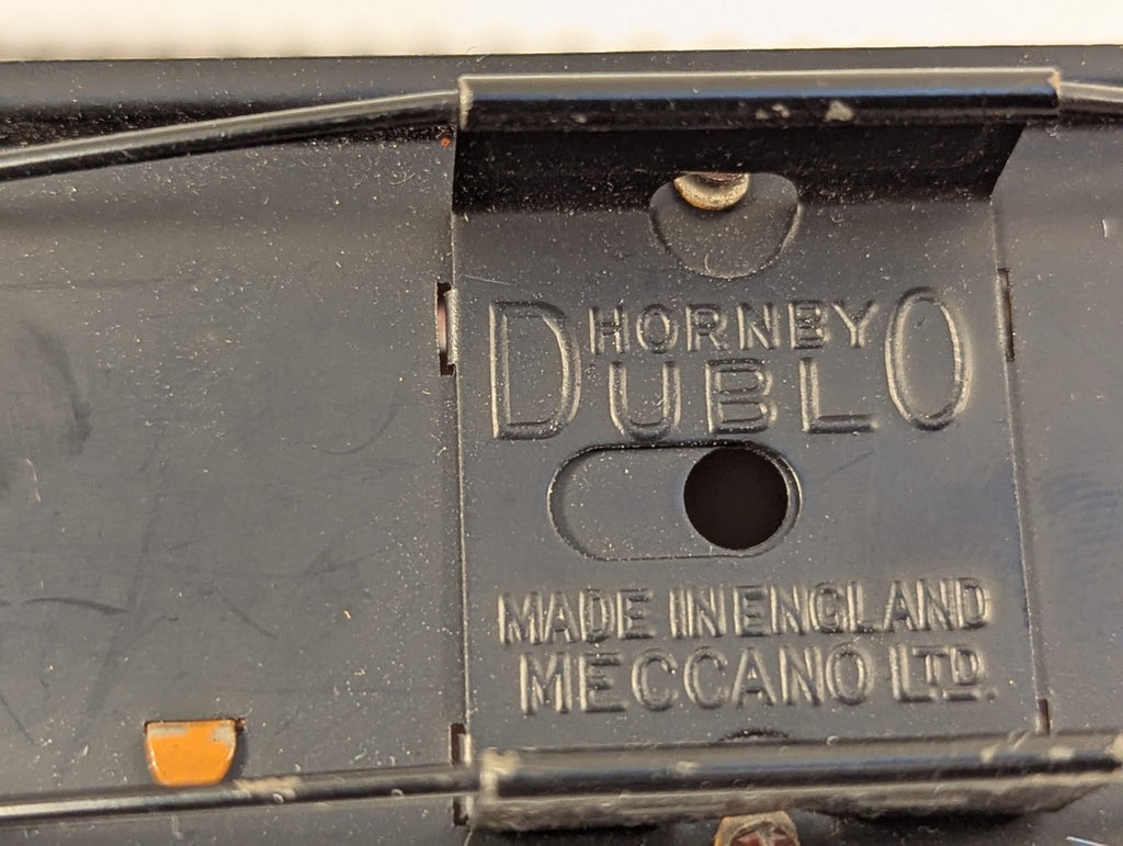 Hornby Dublo OO Gauge 4183 LMS 1st/3rd Corridor Coach Playworn