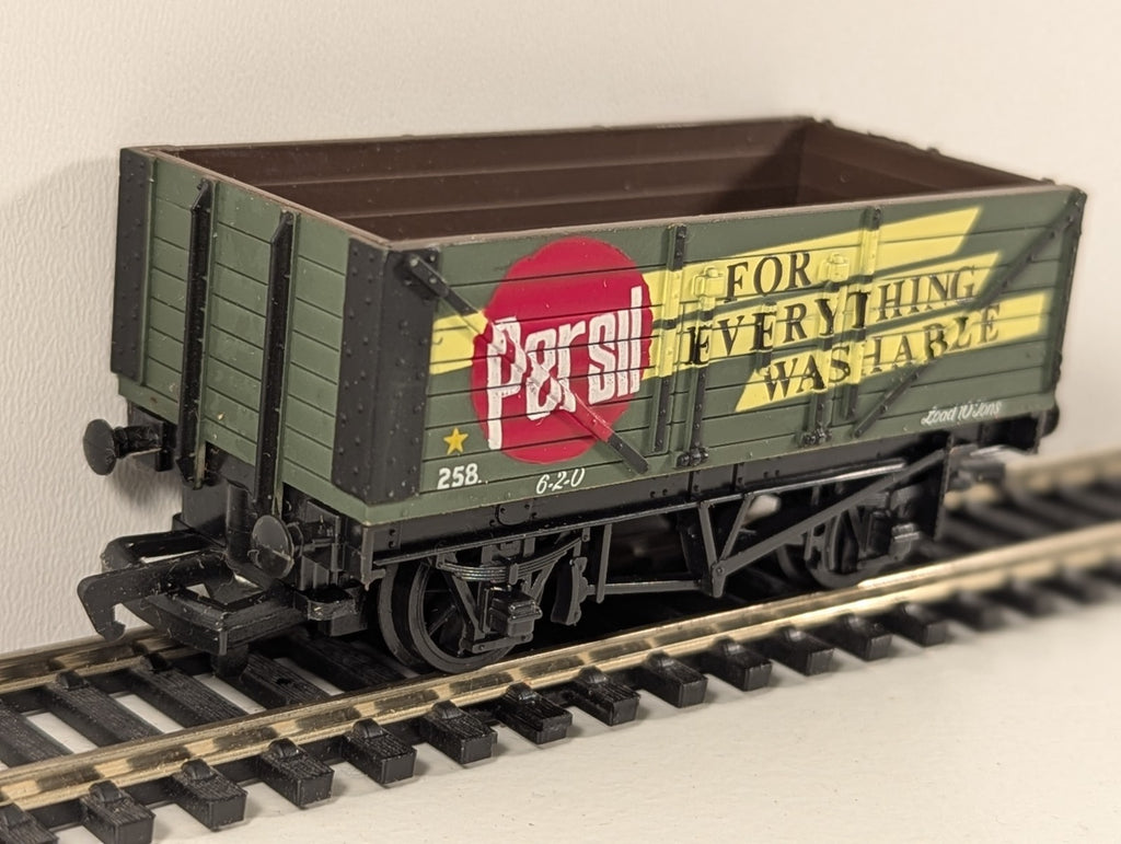 Mainline 7 Plank Open Wagon ‘Persil’ 258