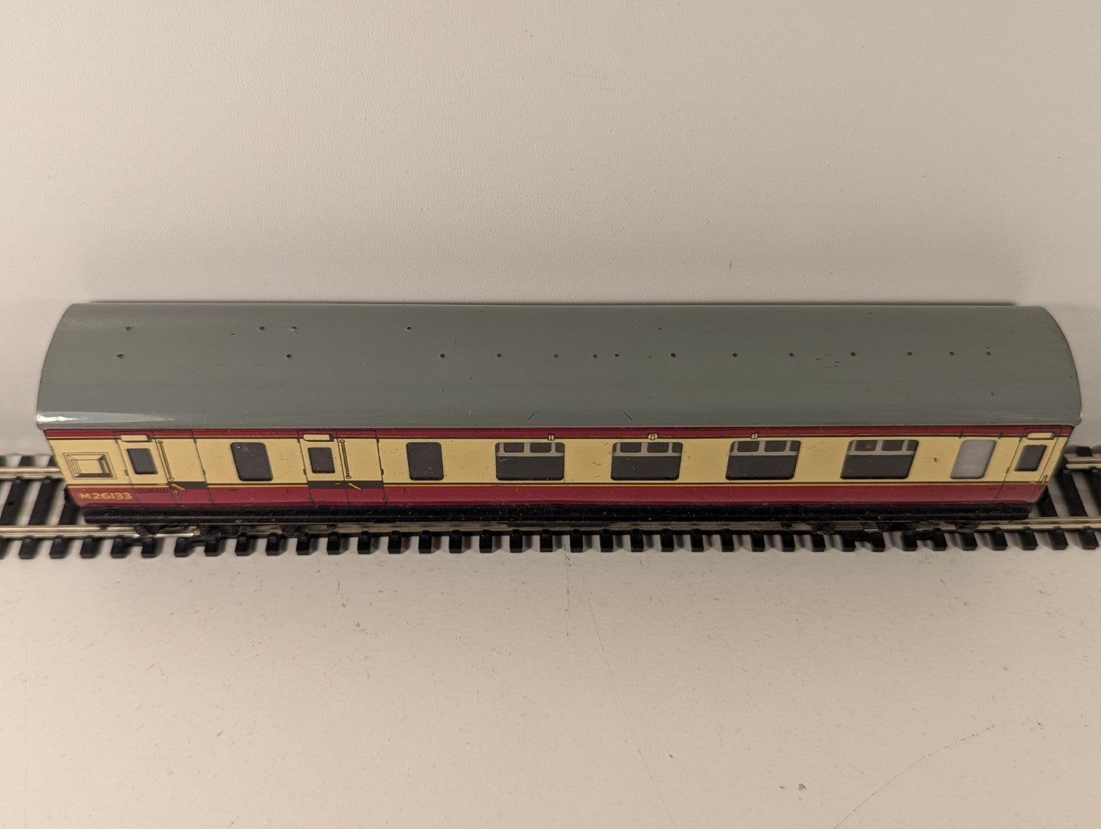 Hornby Dublo OO Gauge BR Maroon Suburban Brake Coach