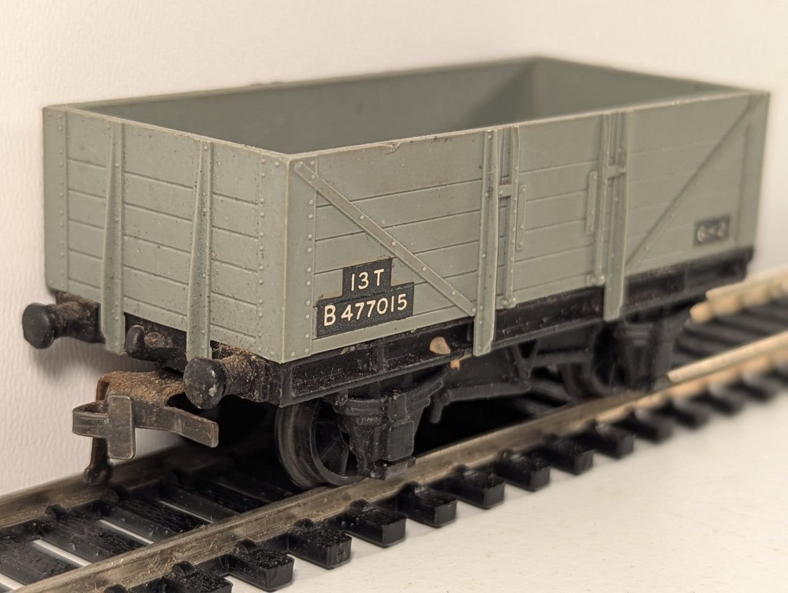 Hornby Dublo 13 Ton Standard Wagon B477015 OO Gauge