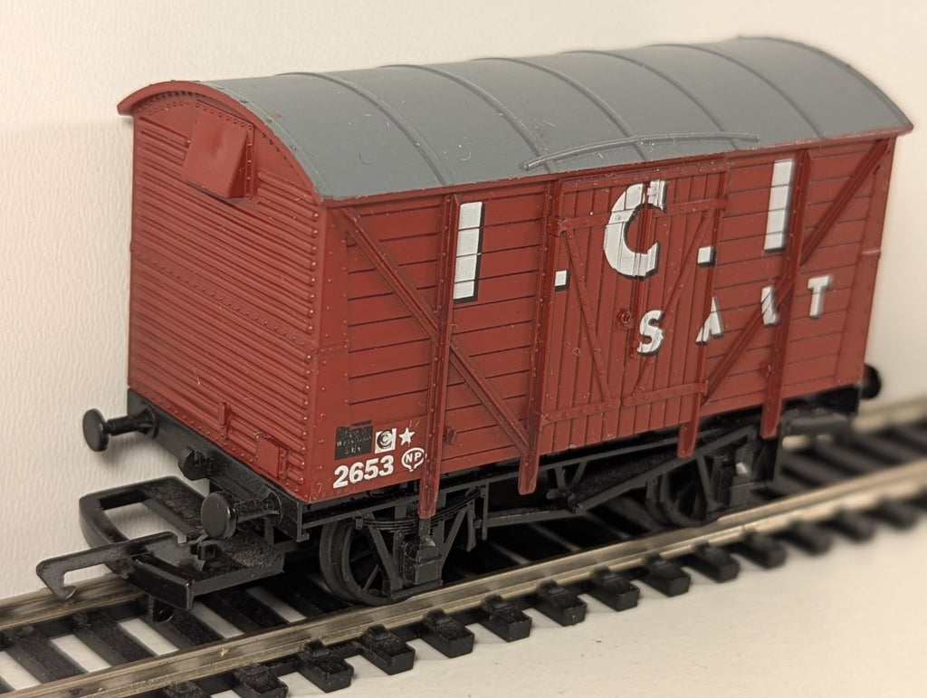Dapol 10-Ton Ventilated Salt Wagon – “I.C.I. Salt” – 2653 OO Gauge