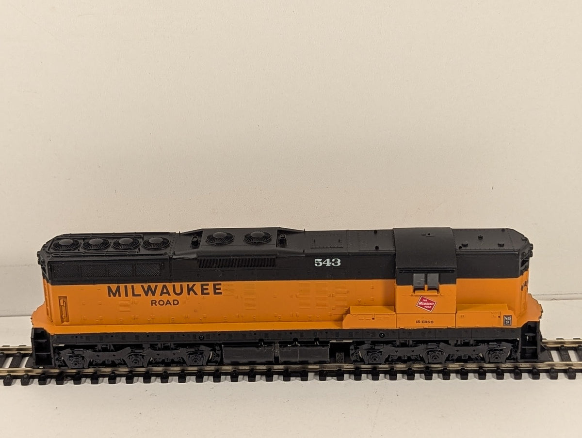 Athearn HO Gauge EMD SD9 Diesel Locomotive 543 Milwaukee Road Faulty