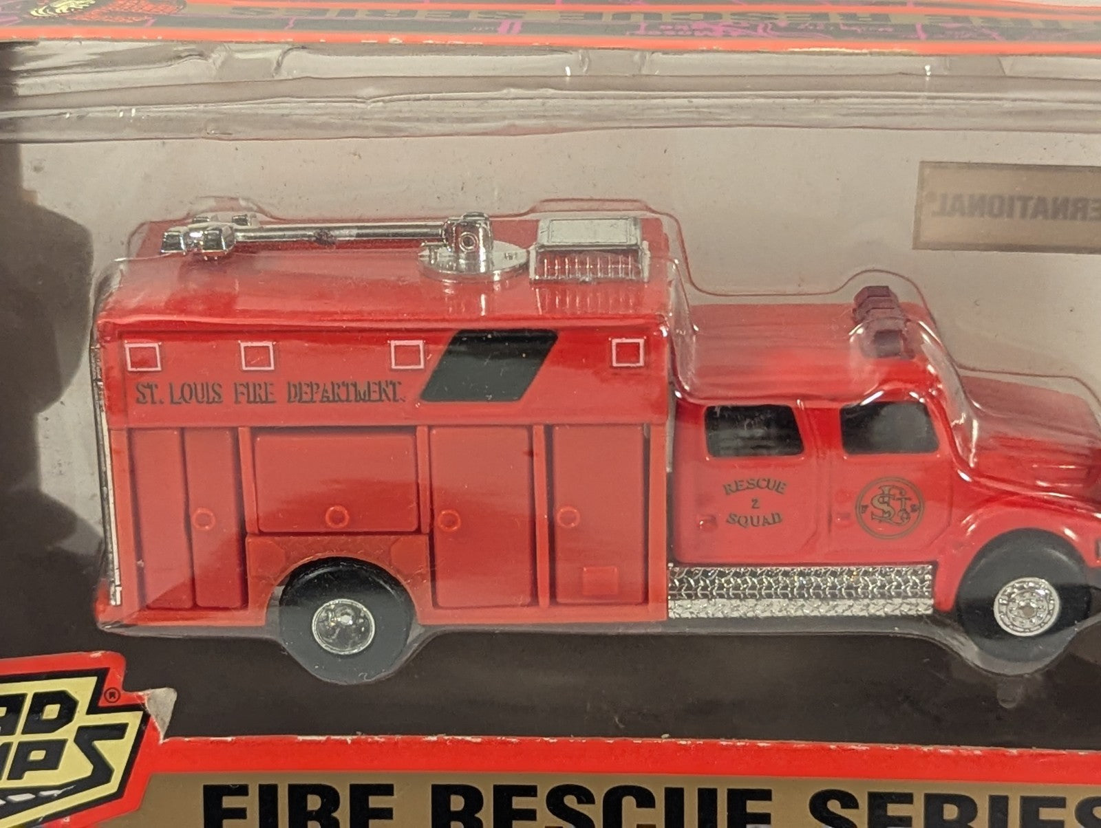 Road Champs 1:64 Scale 64605 International Rescue Squad Truck St. Louis Fire Dep
