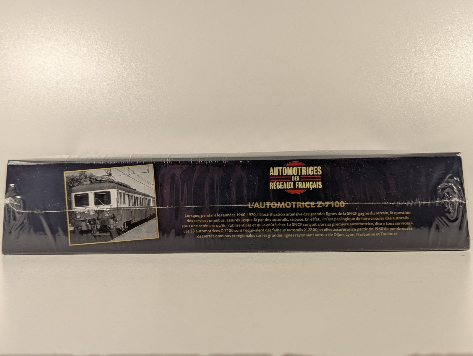 Atlas Editions HO Scale L'Automotrice Z-7100 Electric Railcar Z 712
