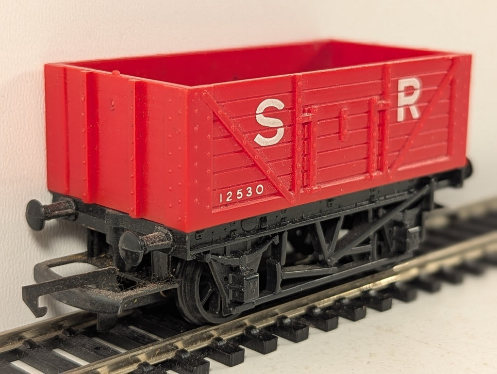 Tri-ang OO Gauge SR 5-Plank Open Wagon Goods Wagon 12530 SR Red