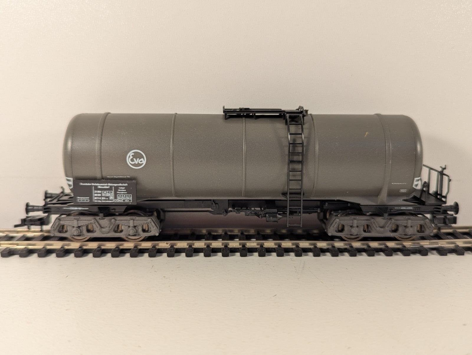 Fleischmann 5475 HO Gauge Tank Wagon