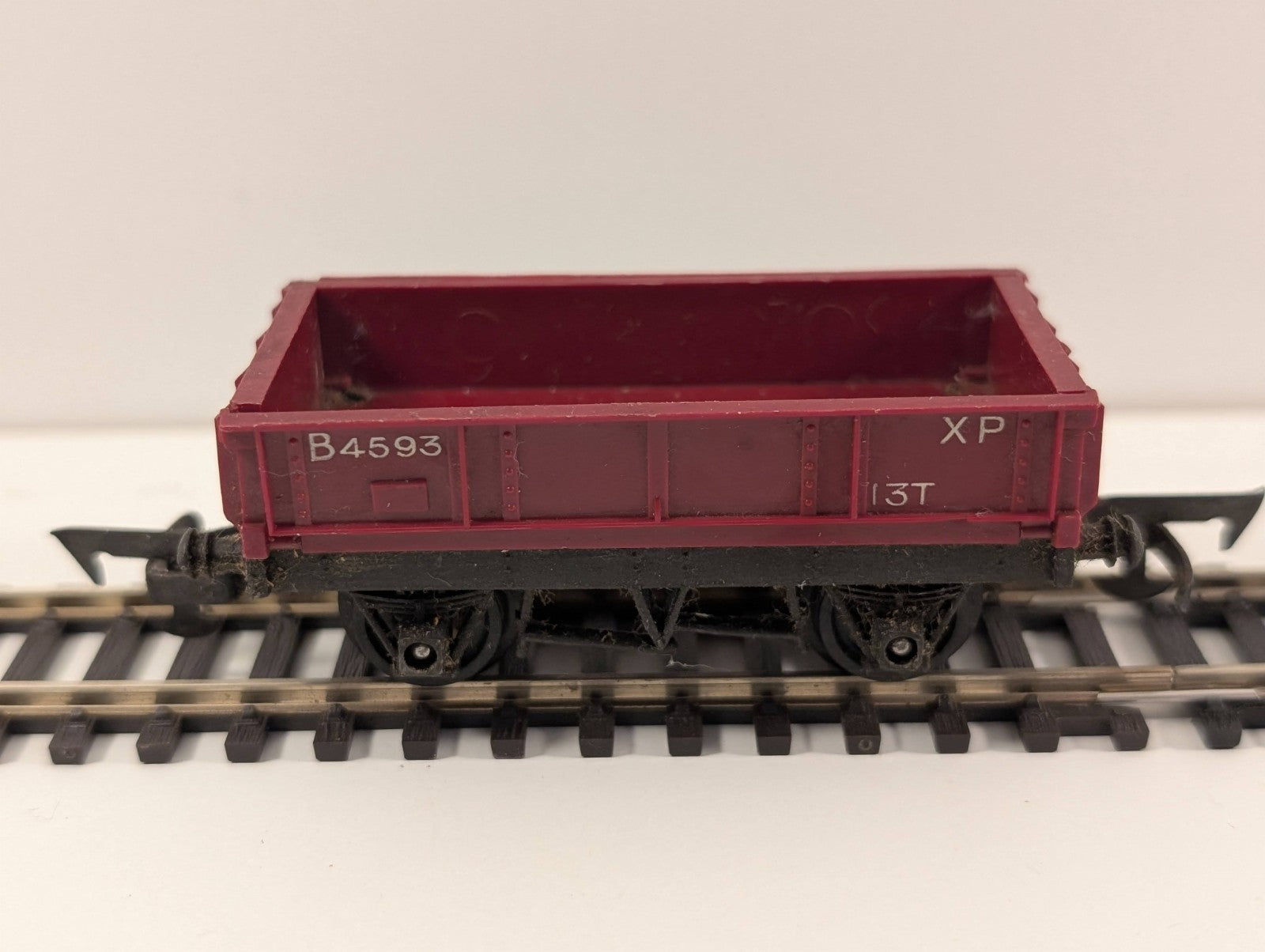 Tri-ang R113 OO Gauge Goods Wagon – Dropside
