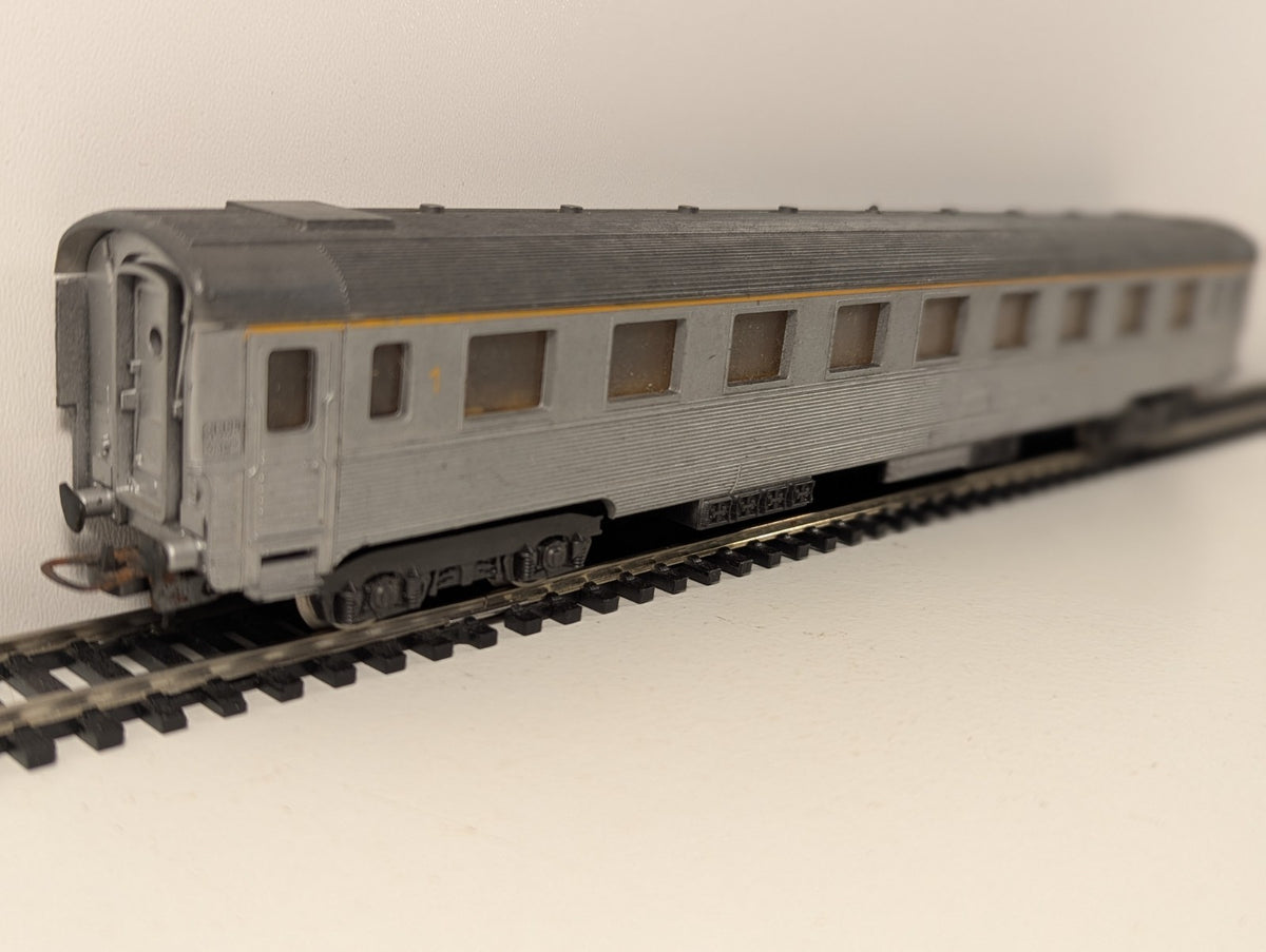 Lima HO Gauge SNCF Passenger Coach