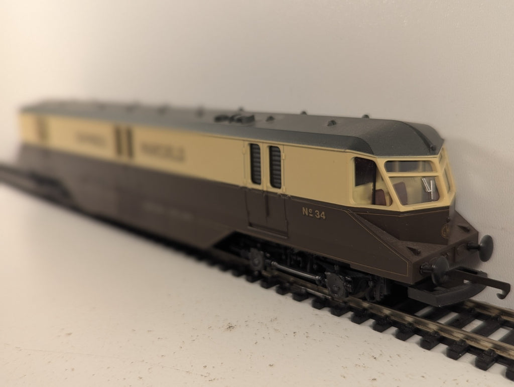 Lima OO Gauge GWR Express Parcels Railcar No. 34 GWR Chocolate and Cream