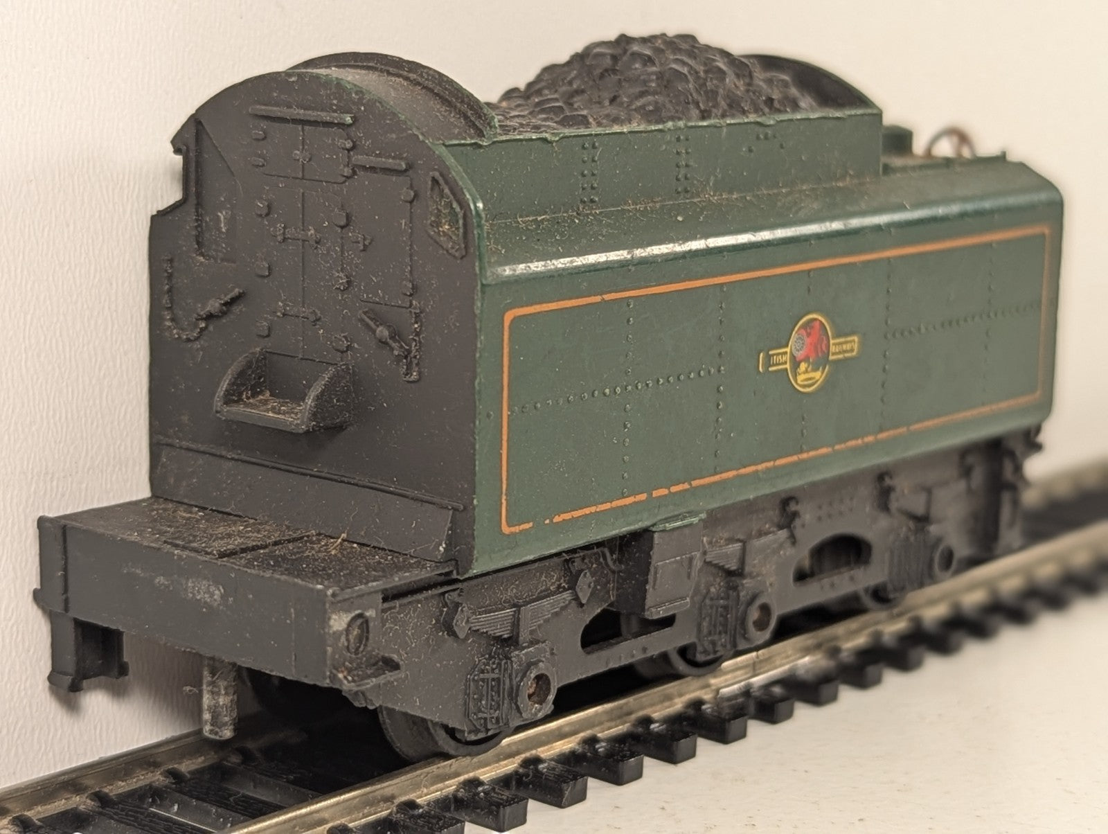 Tri-ang OO Gauge BR 6-Wheel Tender BR Green