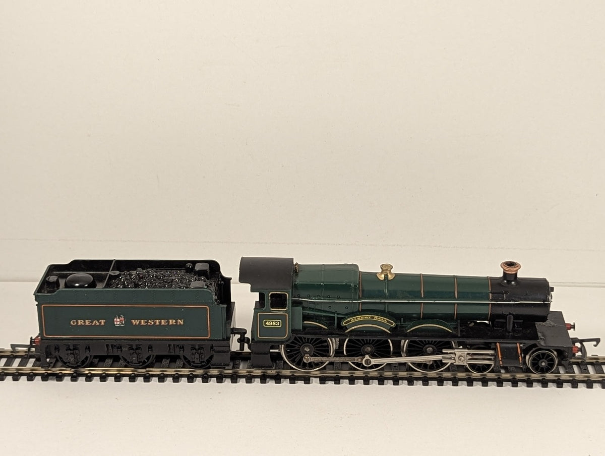 Hornby OO Gauge GWR Hall Class 4-6-0 'Albert Hall' Steam Locomotive 4983