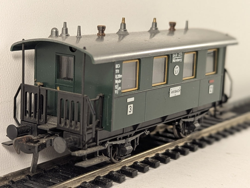 Fleischmann HO Gauge DB BCi 2nd/3rd Class Passenger Coach 049 271 DB Green 5052