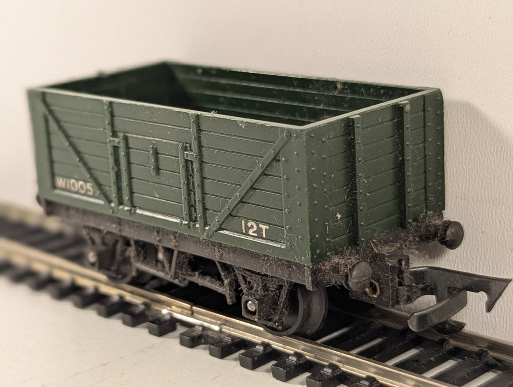 Tri-ang R10 OO Gauge 7 Plank Open Wagon