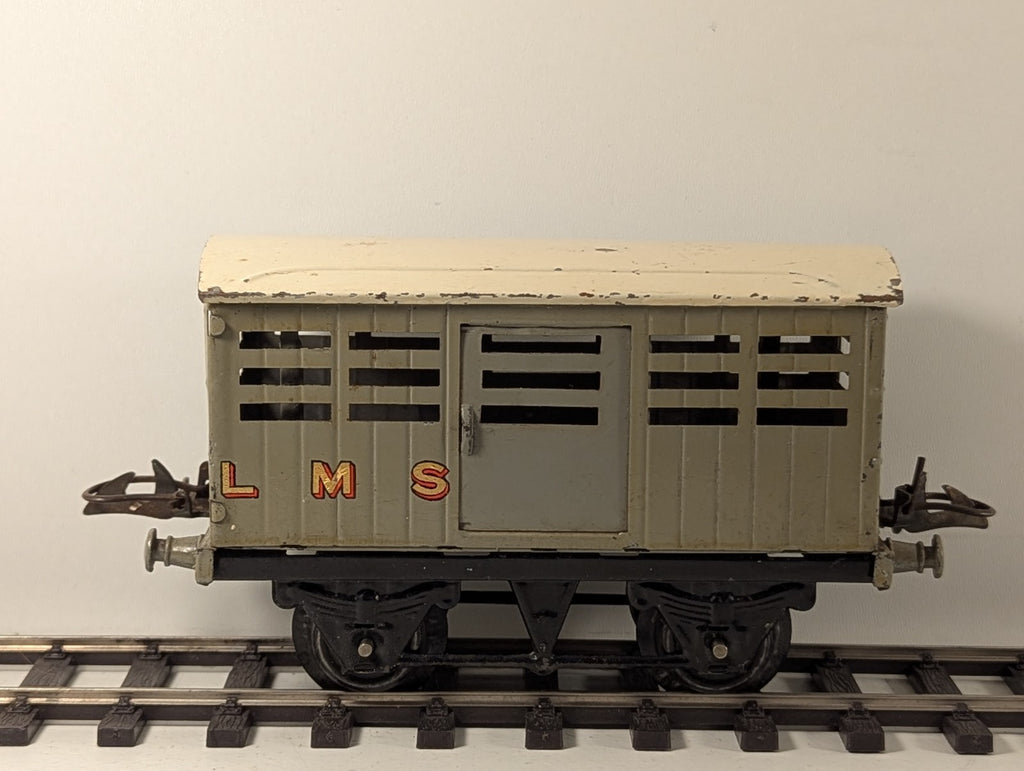 Hornby Series O Gauge No.1 LMS Cattle Truck Grey