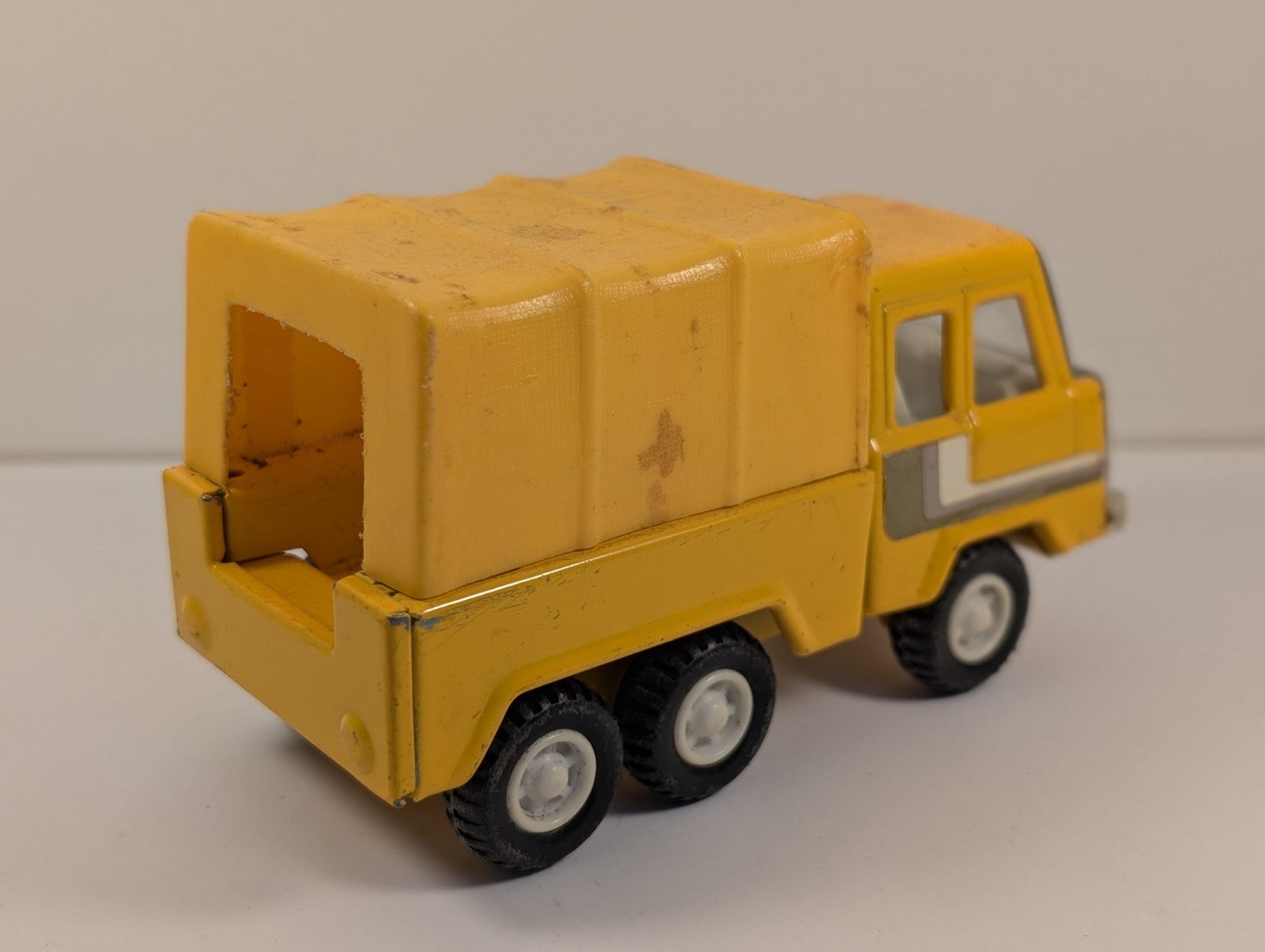 Kai Yip Toy Truck