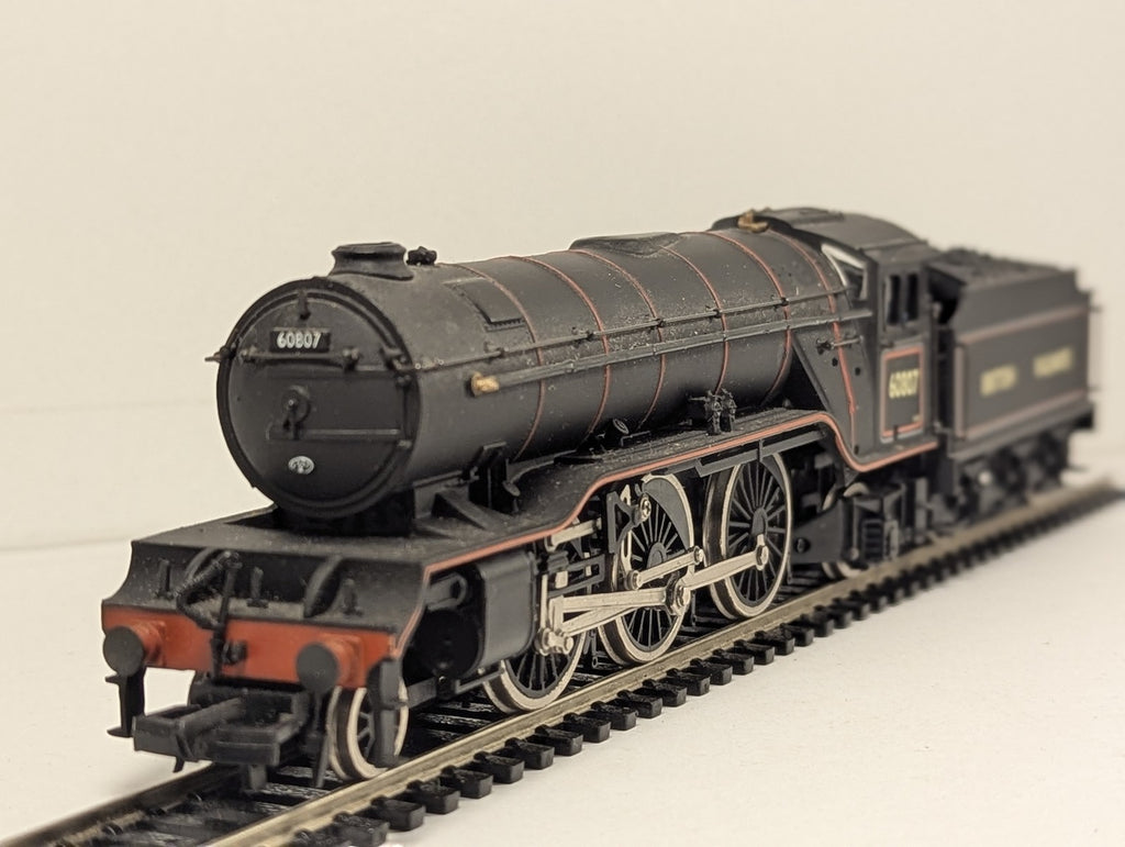 Bachmann OO Gauge Class V2 60807 Steam Locomotive BR Lined Black