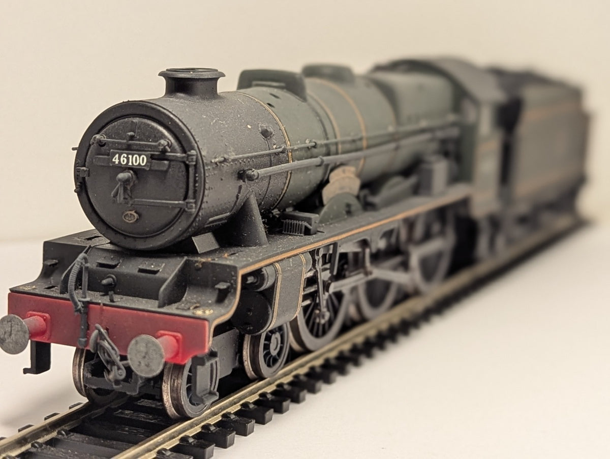 Airfix OO Gauge Royal Scot 4-6-0 Steam Locomotive – Weathered