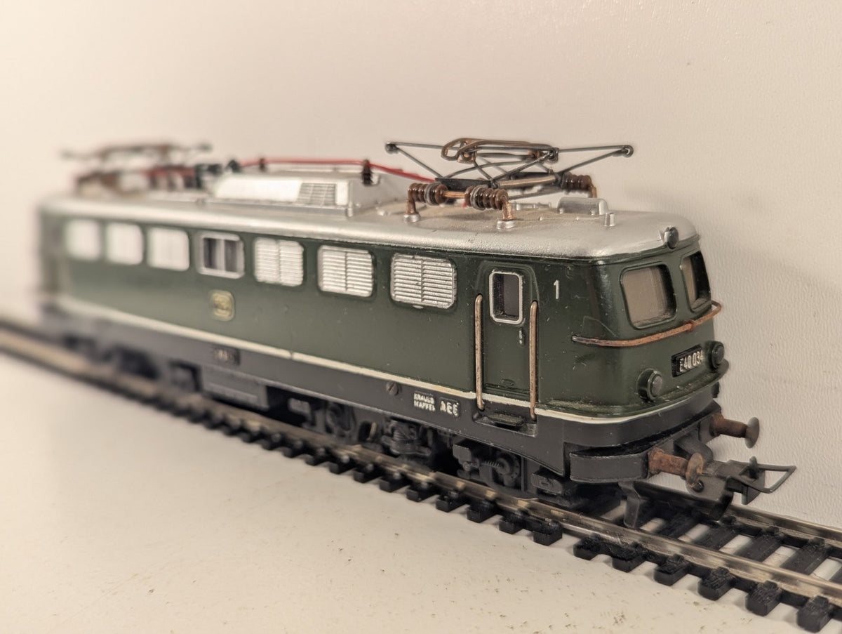 Roco 4136A BR 140 Electric Locomotive Dark Green DB Livery
