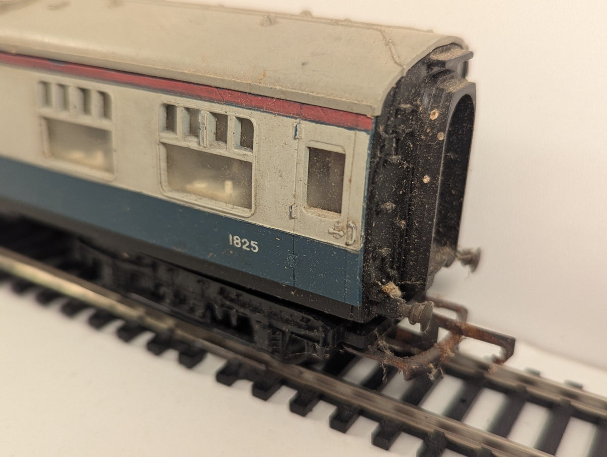 Hornby R729 OO Gauge BR Mk1 Buffet Coach No.1825 – Blue & Grey – Needs a Clean