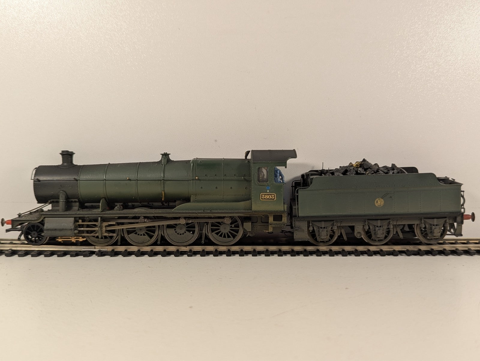 Hornby R2918 GWR Class 3800 2-8-0 Weathered OO Gauge Steam Locomotive - Boxed