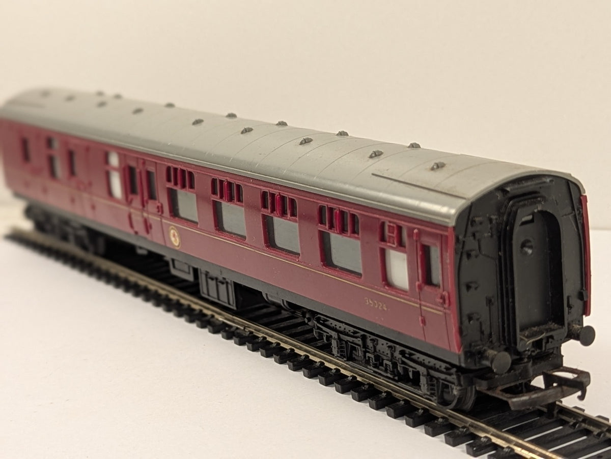Tri-ang R423 OO Gauge BR Mk1 Brake Second Coach 35024 Maroon