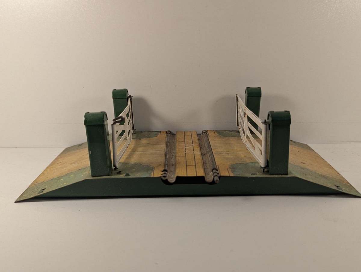 Hornby O Gauge No. 1 Level Crossing