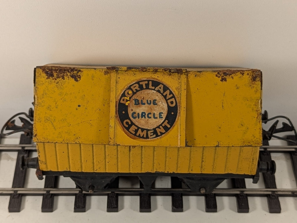 Hornby R154 O Gauge Blue Circle Cement Wagon Yellow