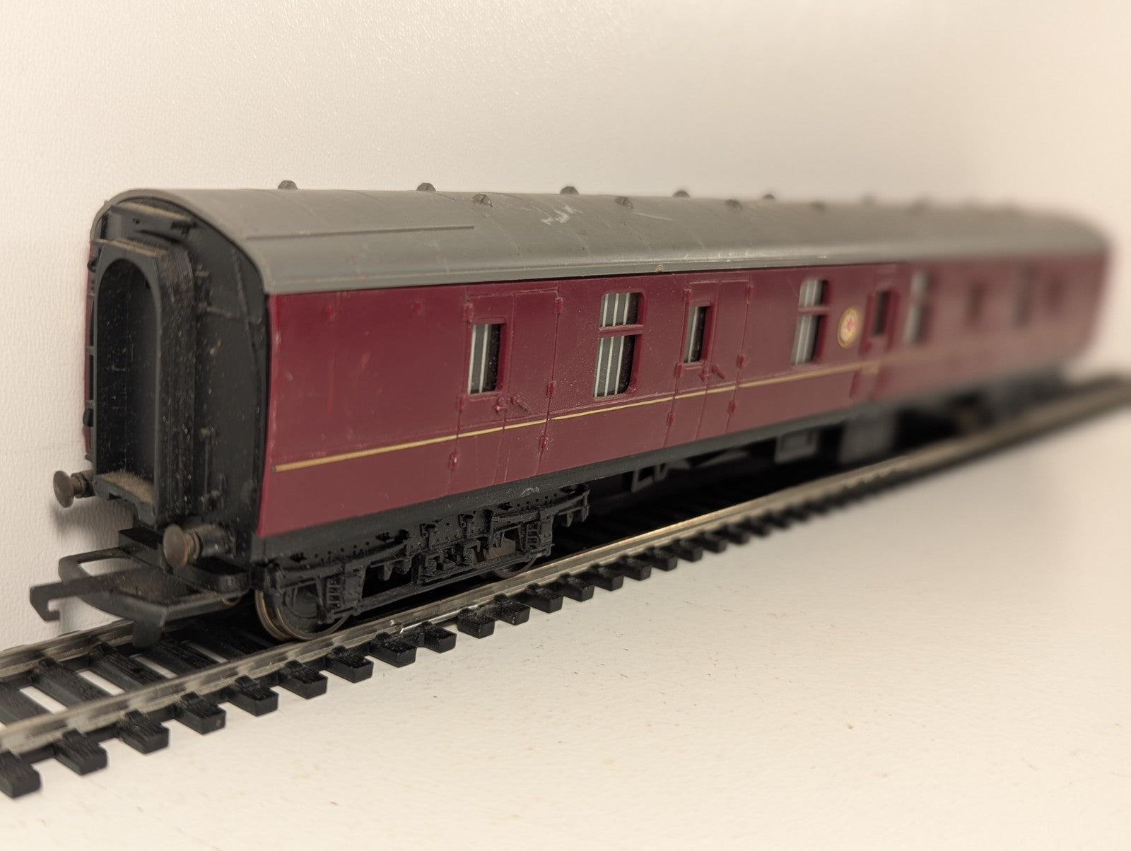 Tri-ang OO Gauge BR Maroon Mk1 Full Brake Coach