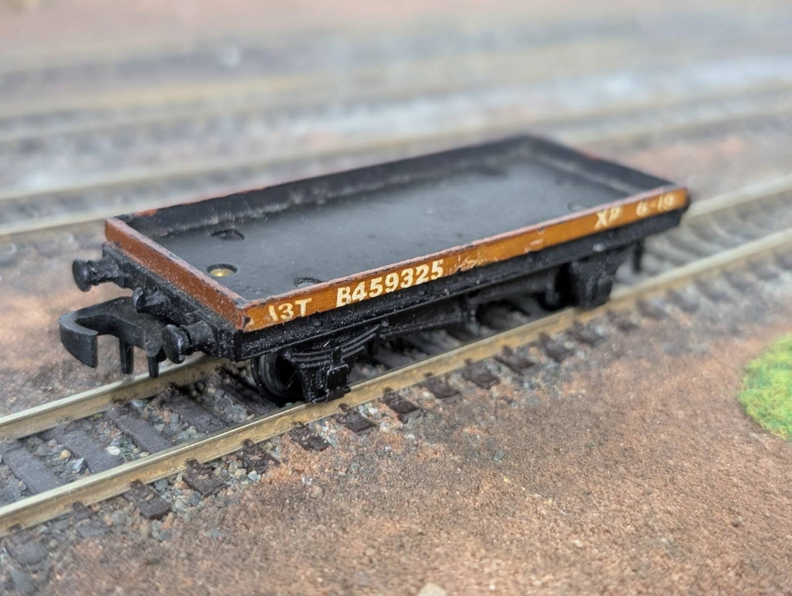 Hornby Dublo 32085 13T Low Sided Wagon in BR Bauxite - B459325