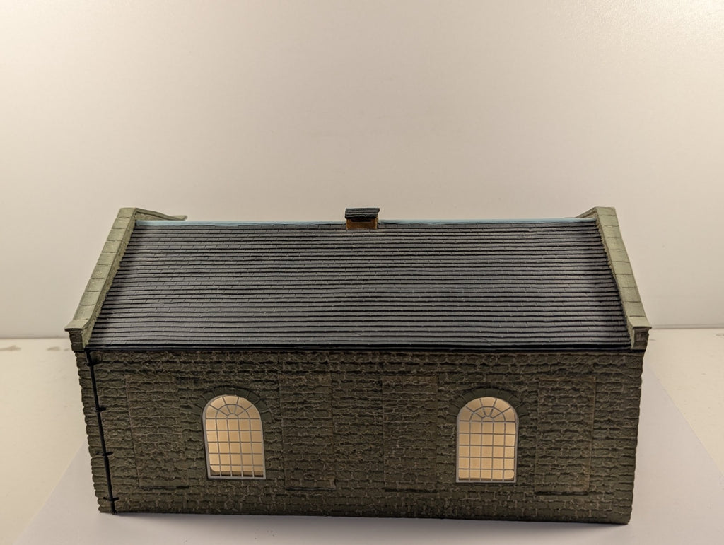 Hornby OO Gauge Skaledale Double Track Engine Shed Scenic Accessory