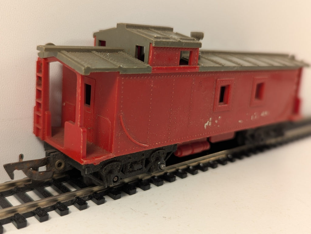 Tri-ang R115 OO Gauge Red Caboose