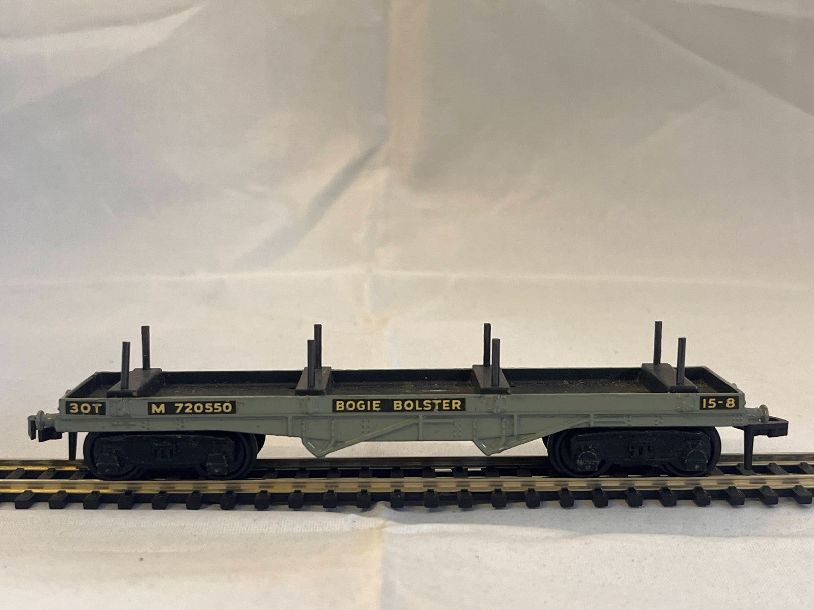 Hornby Dublo 32051 OO Gauge Grey 30 Ton Bogie Bolster Wagon Boxed