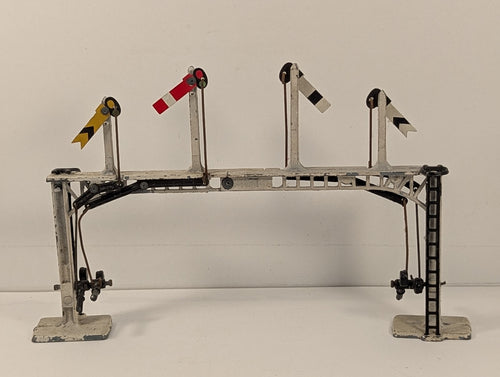 Crescent Toys OO Gauge Four Arm Signal Gantry Signals White