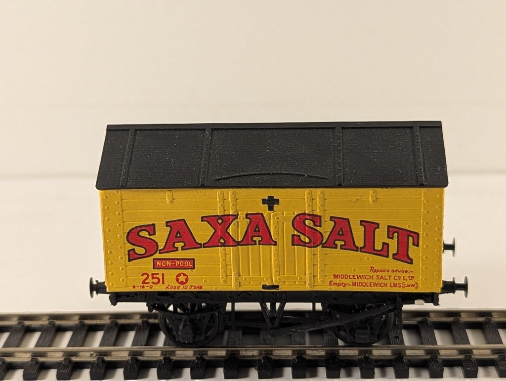Kit Built OO Gauge 10 Ton Salt Wagon Goods Wagon 251 Saxa Salt Yellow