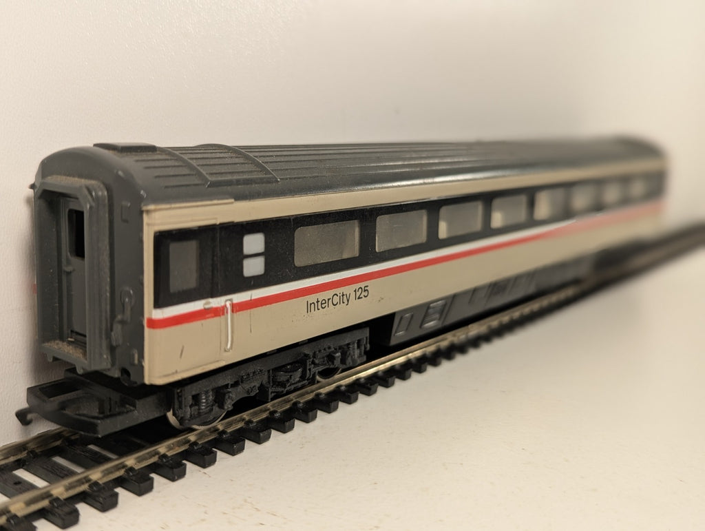 Hornby OO Gauge BR Mk3 Tourist Open Second (TSO) Passenger Coach 42251
