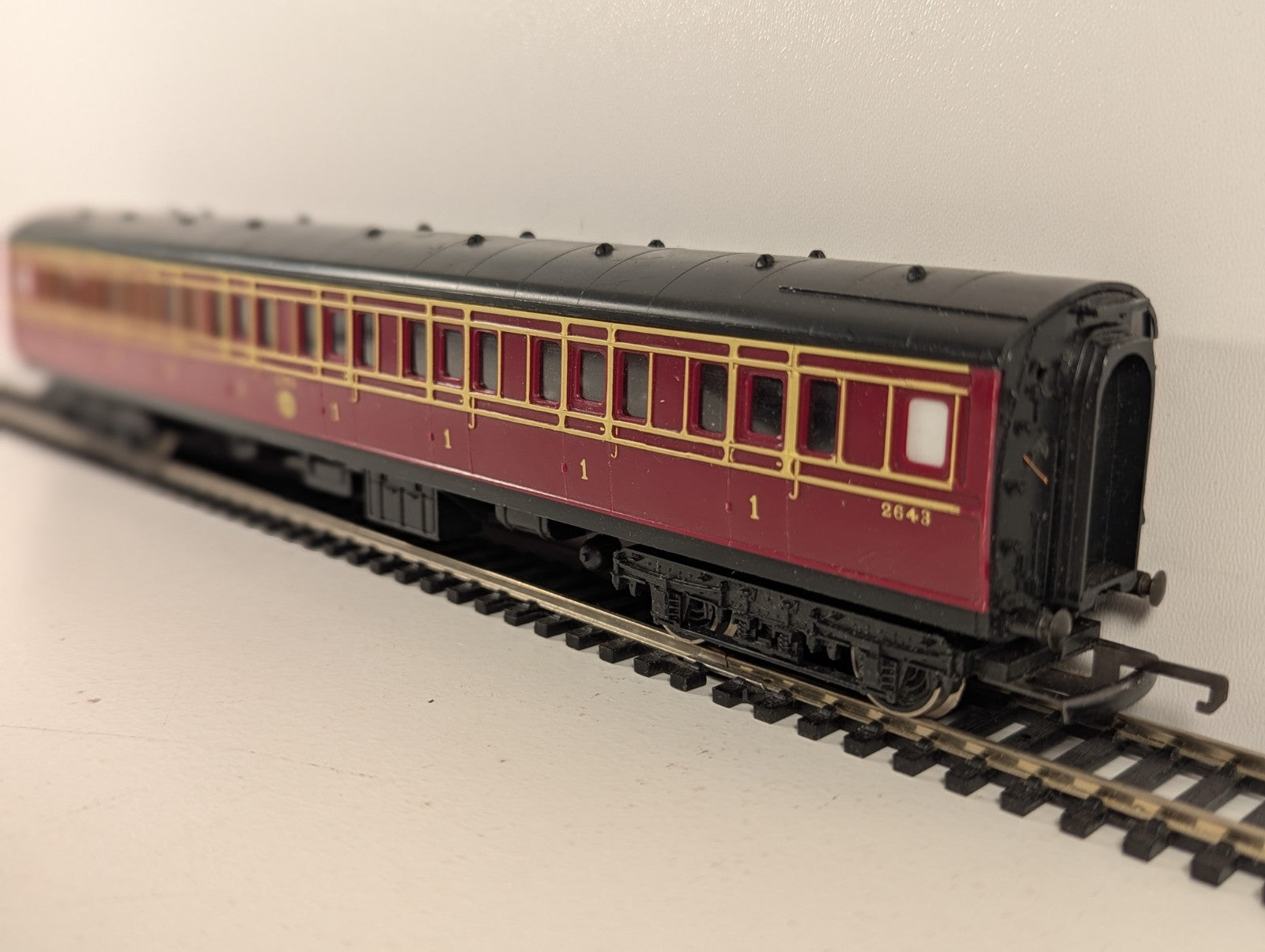 Tri-ang R747 OO Gauge LMS 1st&3rd class Caledonian Composite Coach