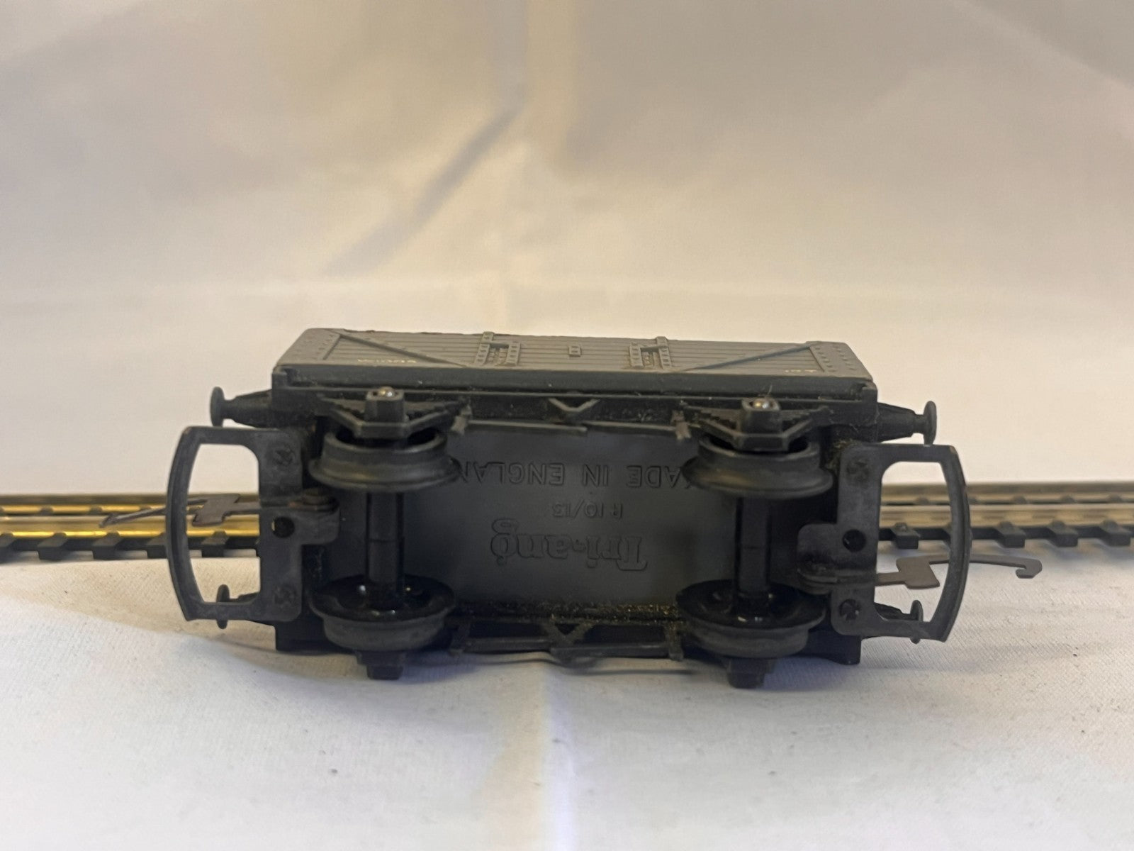 Tri-ang R10 OO Gauge 12 Ton Open Goods Truck Grey