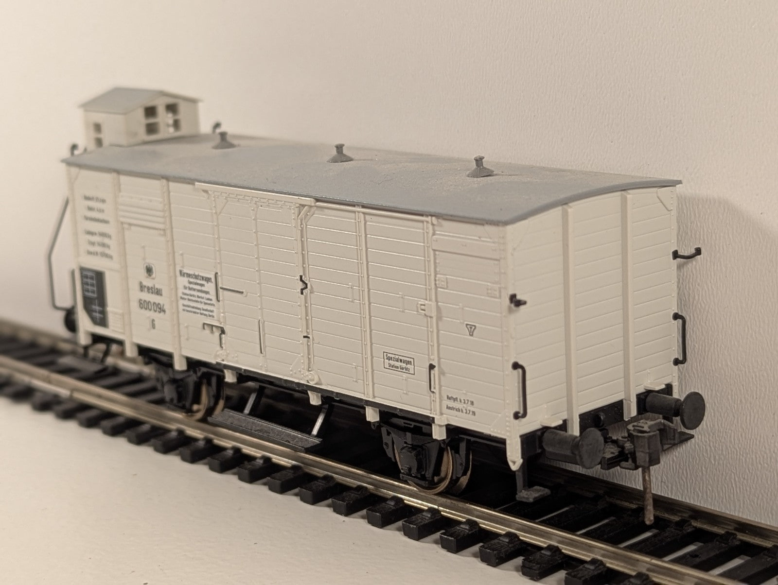 Roco – Insulated Box Car (Wärmeschutzwagen), K.P.E.V. (H0 Gauge)