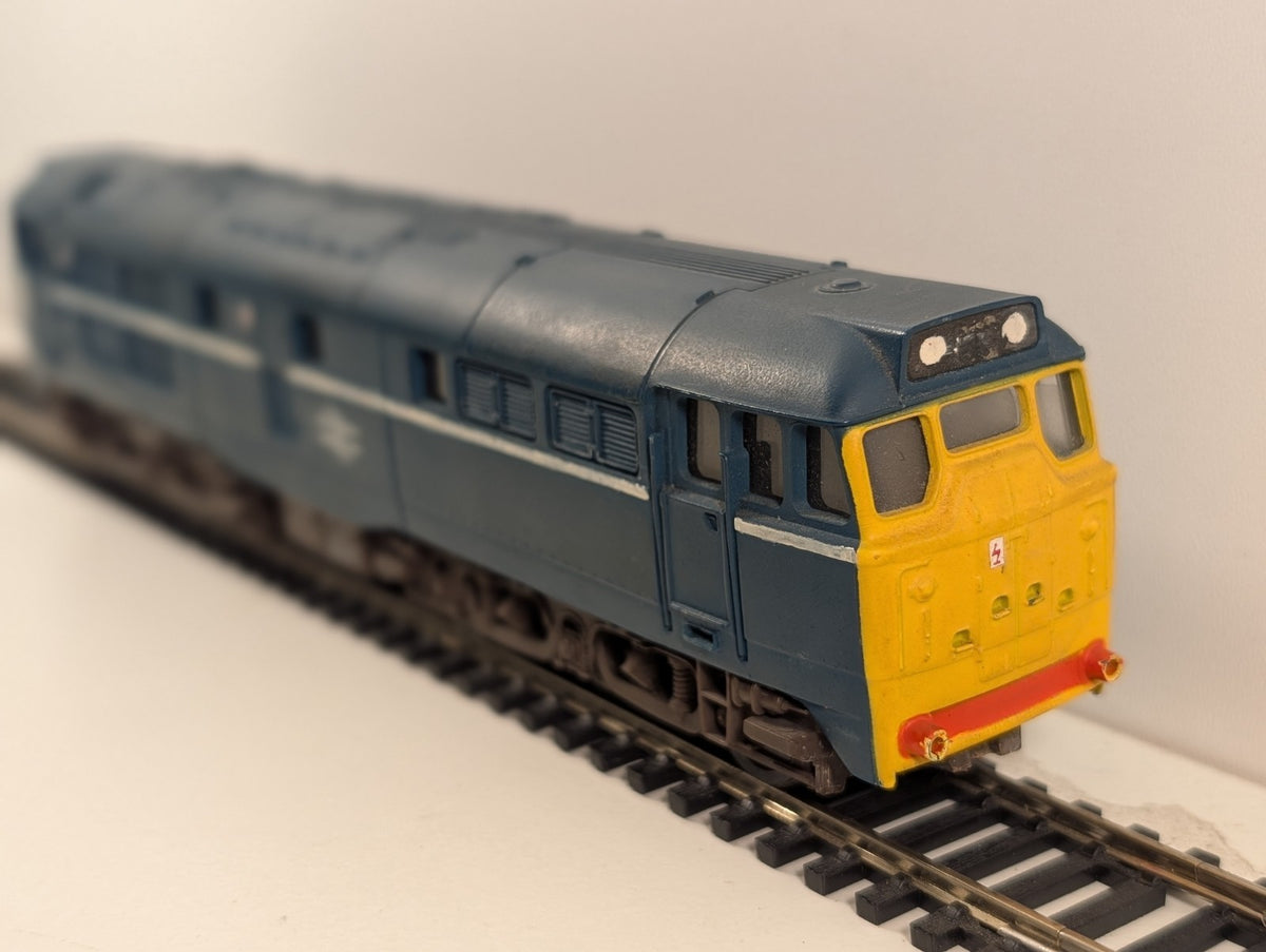 Airfix BR Class 31 Diesel Locomotive No. 31409 in BR Blue – Missing Buffers