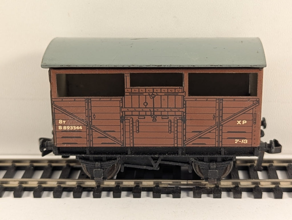 Hornby Dublo OO Gauge 8 Ton Cattle Wagon Bauxite