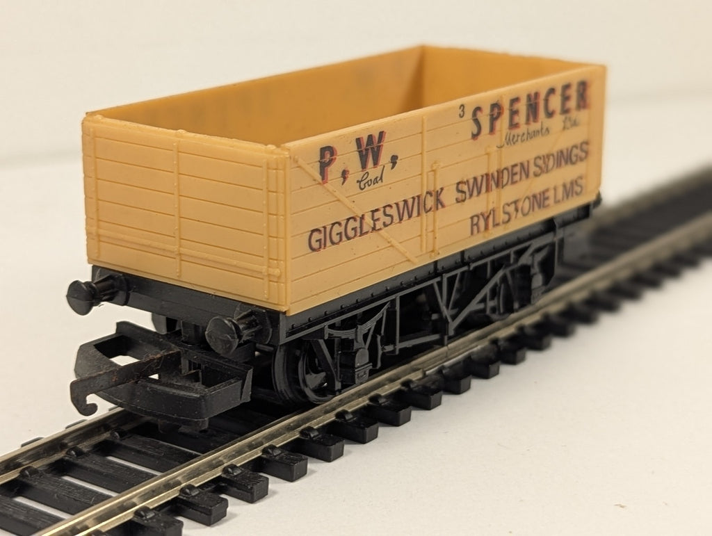 Lima OO Gauge P.W. Spencer 5-Plank Wagon Open Wagon 3 P.W. Spencer Yellow