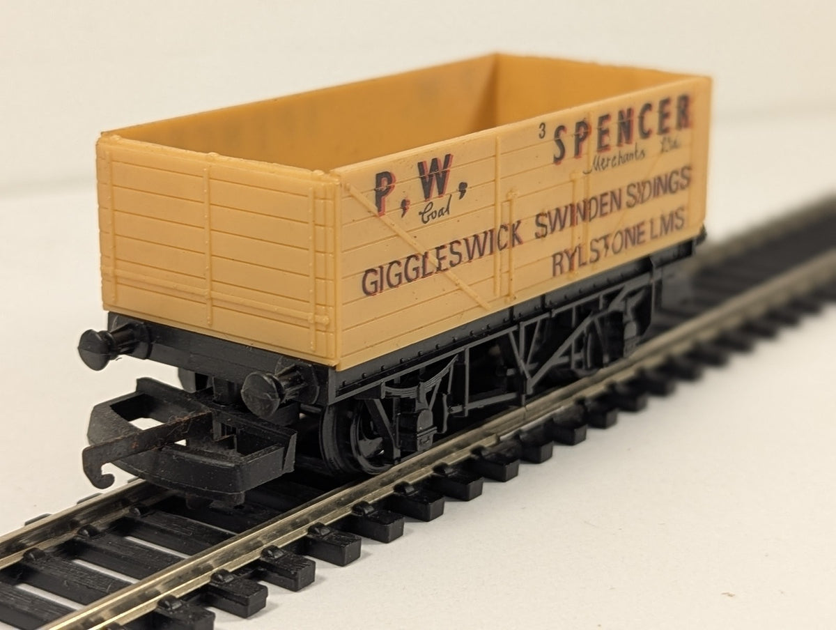 Lima OO Gauge P.W. Spencer 5-Plank Wagon Open Wagon 3 P.W. Spencer Yellow