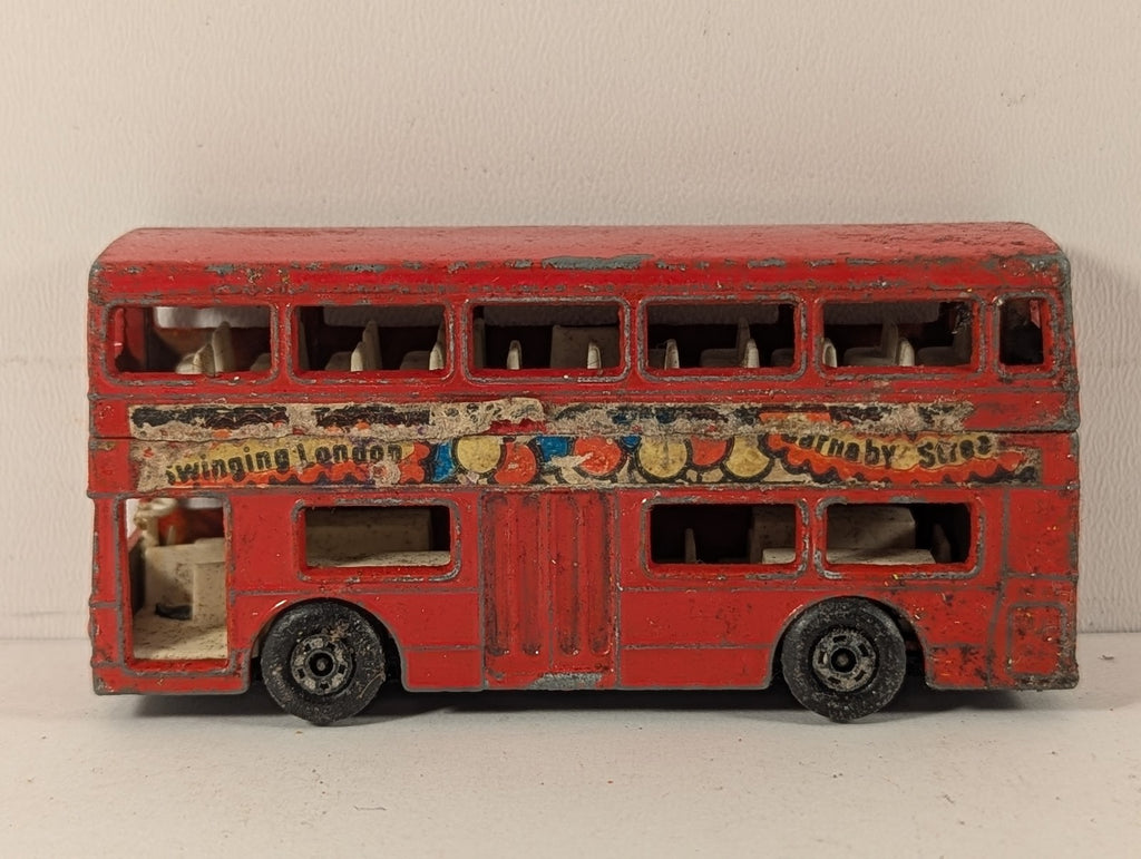 Matchbox The Londoner Die-cast Bus Red with 'Swinging London' decals 17