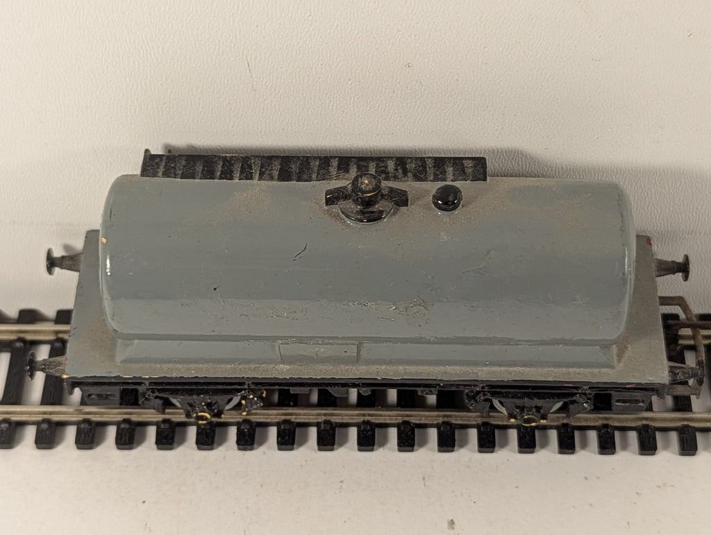 Hornby Dublo OO Gauge 4-Wheel Tank Wagon Grey (Repainted)