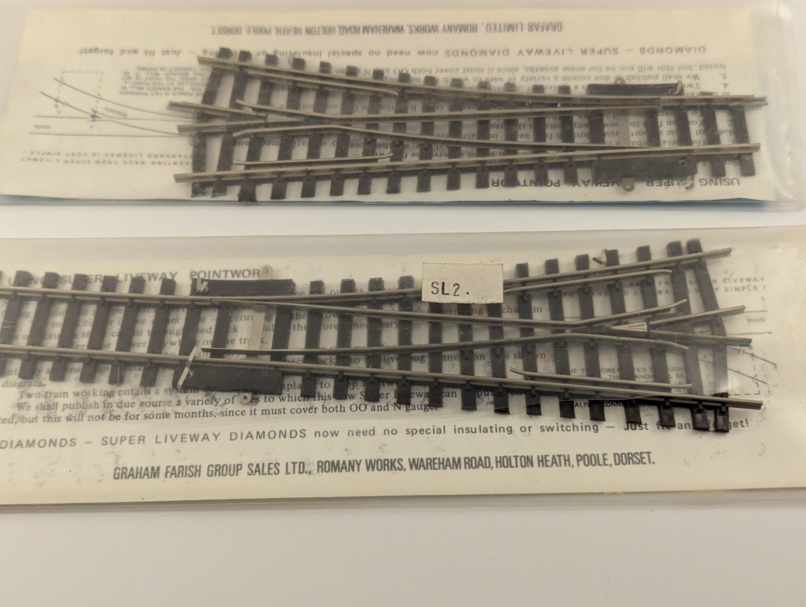 Graham Farish Pair of OO Gauge Points