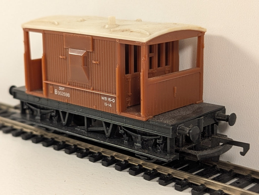 Hornby OO Gauge BR 20-Ton Brake Van