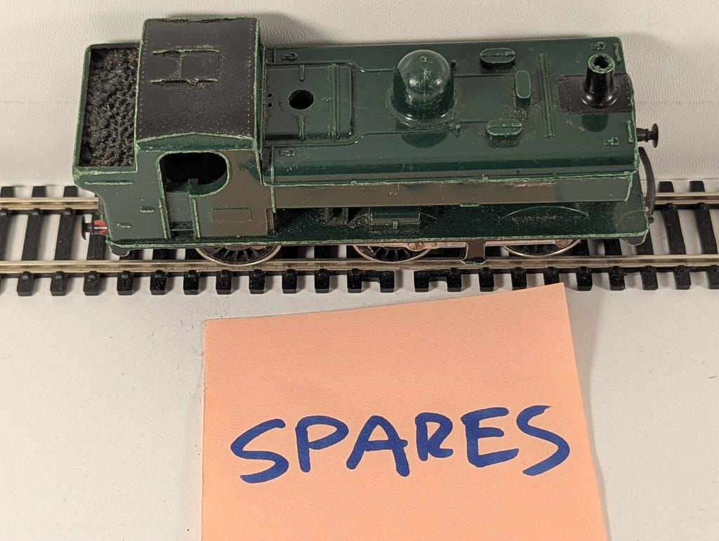 Hornby OO Gauge 0-6-0 Saddle Tank Locomotive Steam Locomotive Green