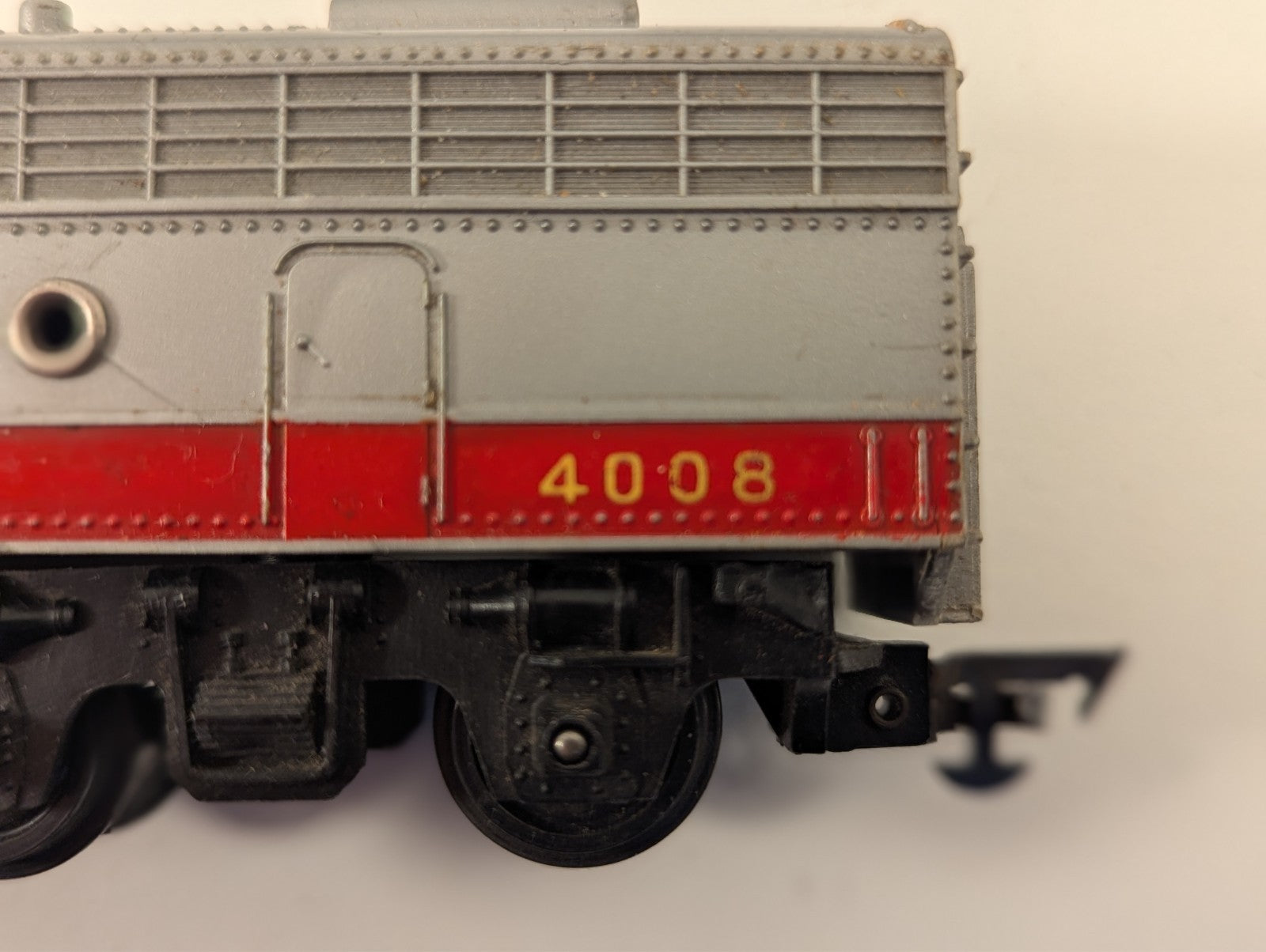 Tri-ang HO Gauge R57 Transcontinental B-B Diesel Dummy Locomotive