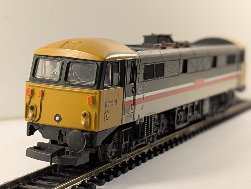 Lima OO Gauge Class 87 Locomotive 87 018 BR InterCity Executive 205